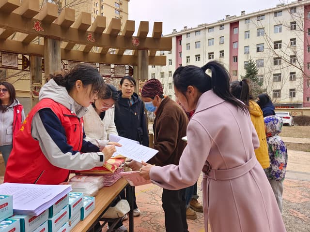 林西县林西镇南街服务站:共建美好家园 开门问计民生
